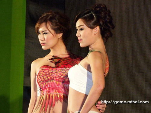 Theo chân mỹ nữ tại Thailand Game Show 2011 - Ảnh 2