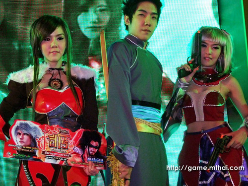 Theo chân mỹ nữ tại Thailand Game Show 2011 - Ảnh 4