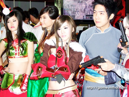 Theo chân mỹ nữ tại Thailand Game Show 2011 - Ảnh 5