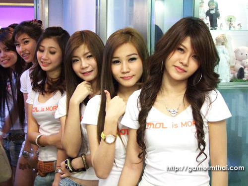 Theo chân mỹ nữ tại Thailand Game Show 2011 - Ảnh 7