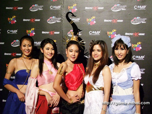 Theo chân mỹ nữ tại Thailand Game Show 2011 - Ảnh 17