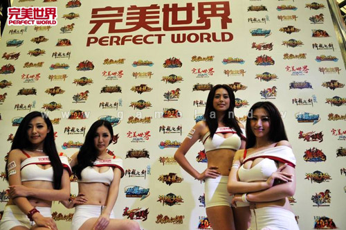 ChinaJoy 2011: Ngắm dàn chân dài của Perfect World 6