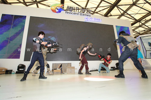 ChinaJoy 2011: Tham quan gian hàng Tencent Games 15