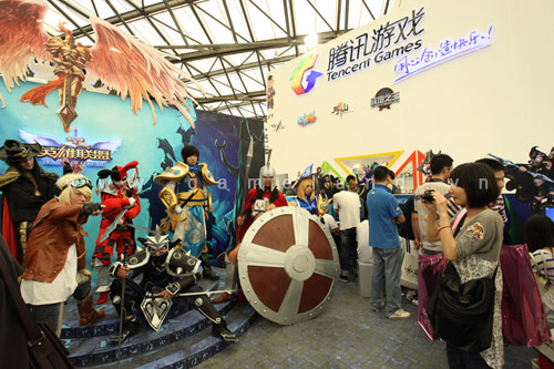 ChinaJoy 2011: Tham quan gian hàng Tencent Games 20