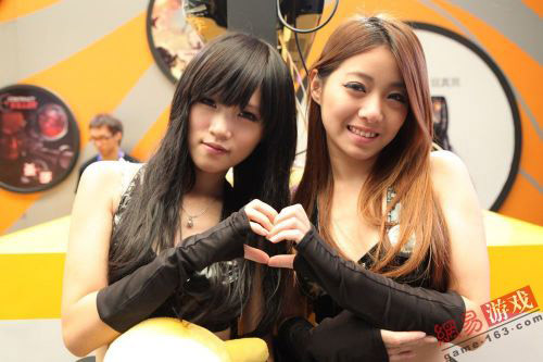 ChinaJoy 2011: Những cặp đôi showgirl đáng yêu (1) - Ảnh 17