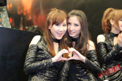 ChinaJoy 2011: Những cặp đôi showgirl đáng yêu (2) - Ảnh 2