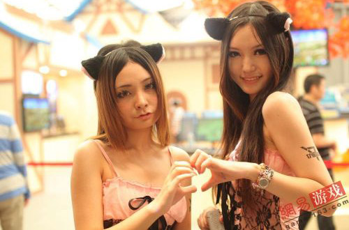 ChinaJoy 2011: Những cặp đôi showgirl đáng yêu (2) - Ảnh 4