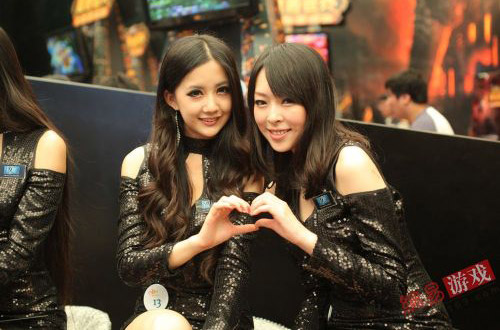 ChinaJoy 2011: Những cặp đôi showgirl đáng yêu (2) - Ảnh 22