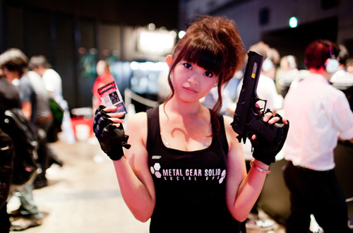 TGS 2012: Những cô nàng showgirl xinh đẹp của Konami - Ảnh 5