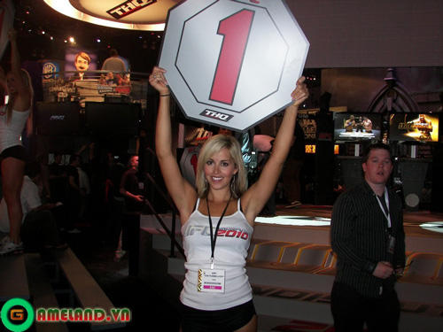 Dạo bước E3 2010 cùng các bóng hồng xinh đẹp (1) - Ảnh 14