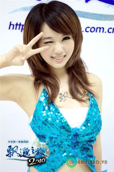 Phiêu Mạc Chi Lữ tung showgirl chào hàng Chinajoy 2010 - Ảnh 4