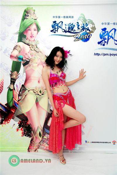 Phiêu Mạc Chi Lữ tung showgirl chào hàng Chinajoy 2010 - Ảnh 6