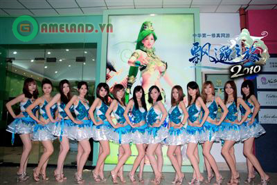 Phiêu Mạc Chi Lữ tung showgirl chào hàng Chinajoy 2010 - Ảnh 12