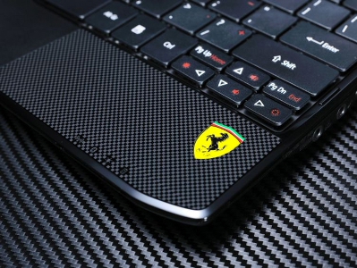 "Chiến mã Ferrari" chinh phục thị trường netbook - Ảnh 5