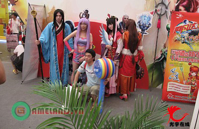 Những màn trình diễn cosplay đặc sắc tại Chinajoy 2010 (2) - Ảnh 38