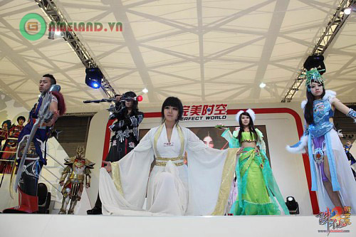Những màn trình diễn cosplay đặc sắc tại Chinajoy 2010 (2) - Ảnh 7