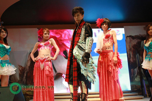 Cận cảnh dàn showgirl Phiêu Mạc Chi Lữ tại CJ 2010 - Ảnh 2