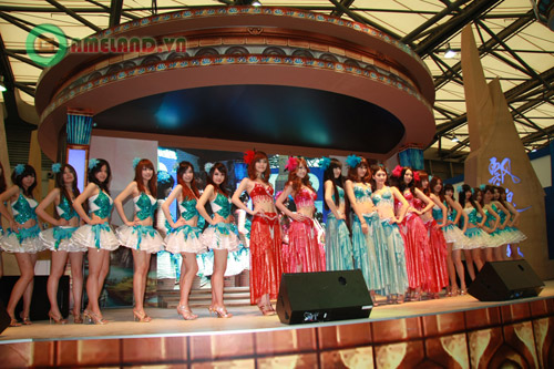 Cận cảnh dàn showgirl Phiêu Mạc Chi Lữ tại CJ 2010 - Ảnh 13